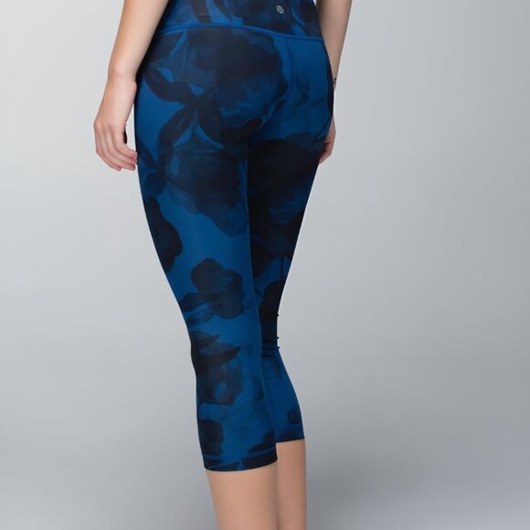 Lululemon Size 2 Womens Wunder Under Crop 23" Inseam Blue Black Floral Leggings - Picture 2 of 13